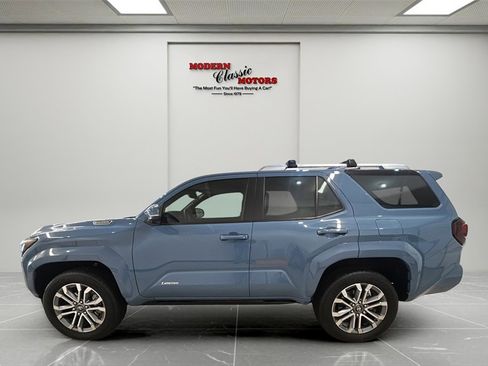 Used 2025 Toyota 4Runner 4WD image 4