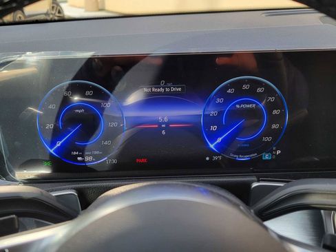 Used 2025 Mercedes-Benz EQB 350 4MATIC SUV image 26