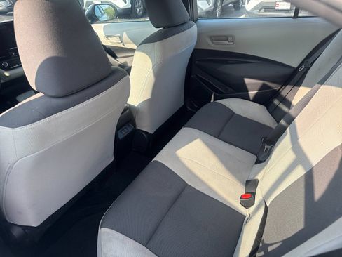 Used 2025 Toyota Corolla LE FWD image 12