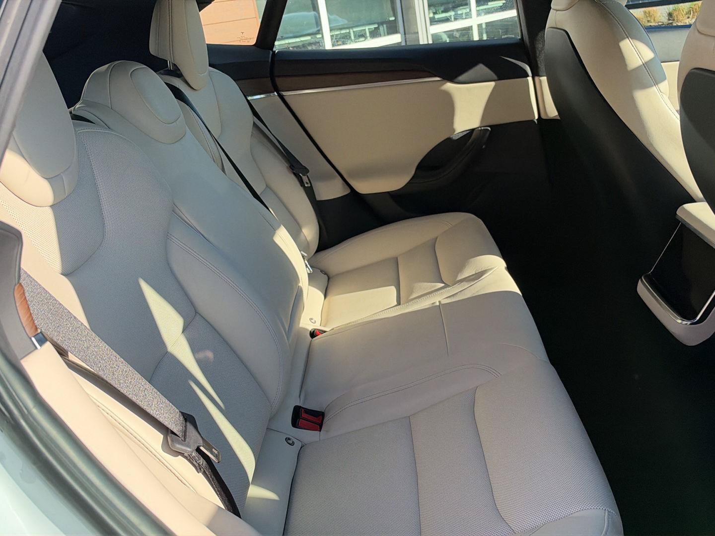 Used 2022 Tesla Model S AWD/4WD image 22