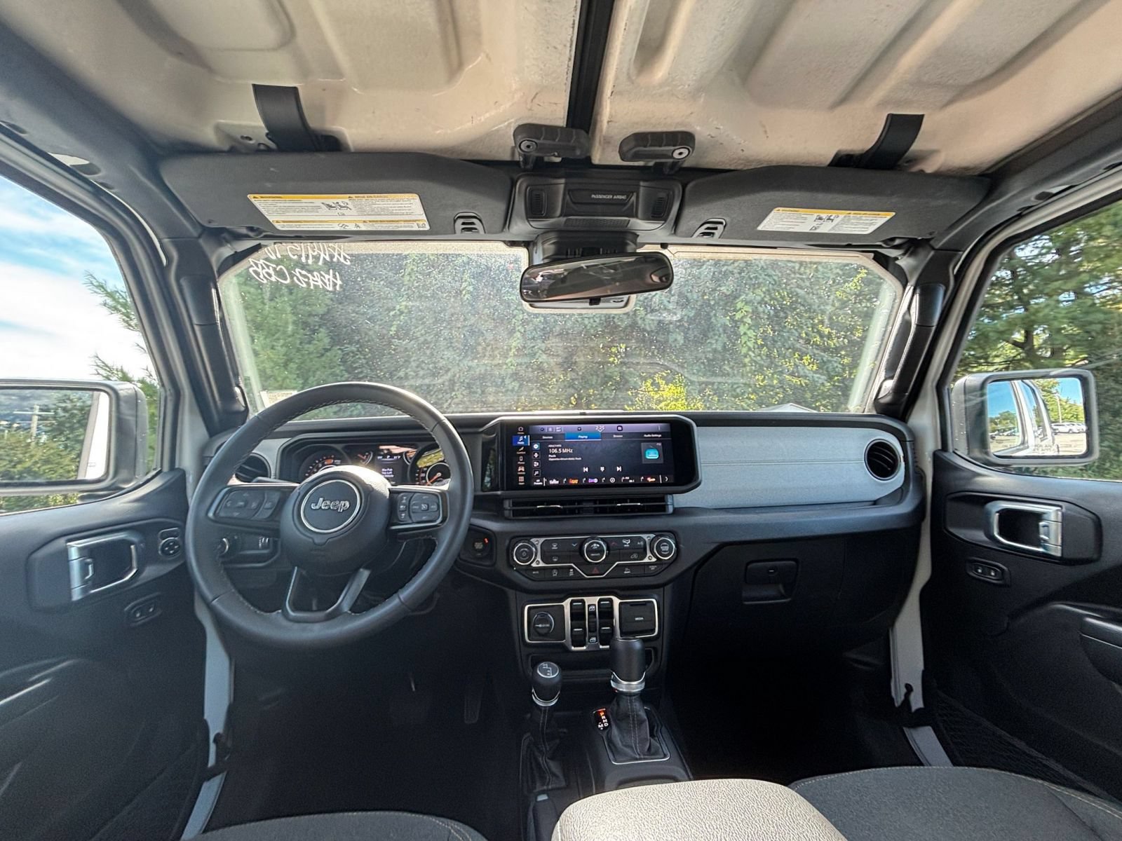 Used 2025 Jeep Wrangler Unlimited Sport AWD/4WD image 31