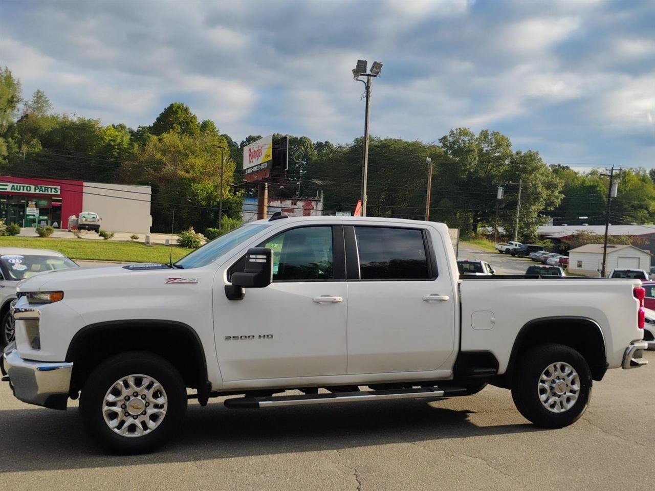 Used 2023 Chevrolet Silverado 2500 LT w/ Convenience Package AWD/4WD image 8
