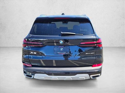 New 2026 BMW X5 xDrive40i w/ Parking Assistance Package AWD/4WD image 8