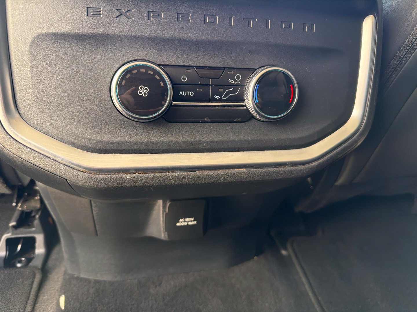 Used 2025 Ford Expedition Max Active AWD/4WD image 15