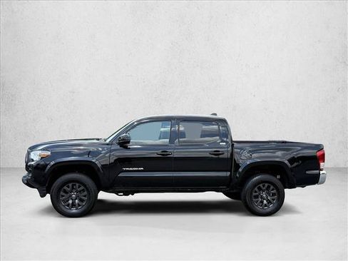Certified 2023 Toyota Tacoma SR5 AWD/4WD image 8