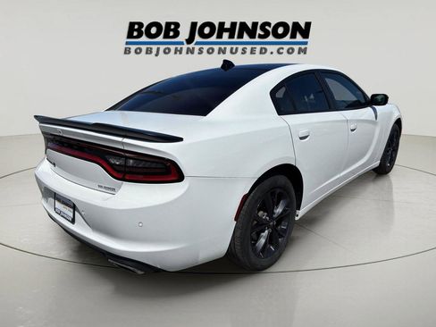 Used 2021 Dodge Charger SXT w/ Blacktop Package AWD/4WD image 3