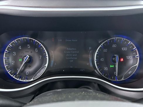 New 2026 Chrysler Pacifica Select image 14