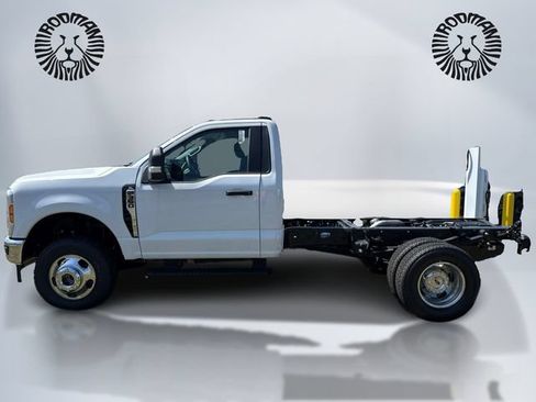 New 2026 Ford F350 XL w/ XL Chrome Package AWD/4WD image 10