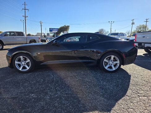Used 2017 Chevrolet Camaro LT image 4