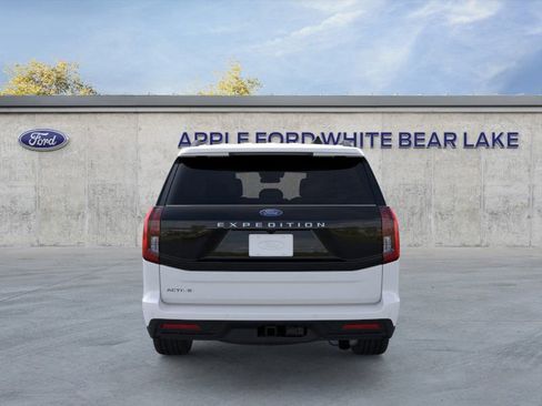 New 2026 Ford Expedition Active image 5