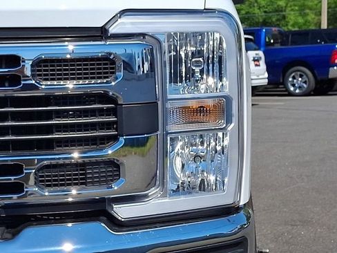 Certified 2026 Ford F350 XLT AWD/4WD image 9