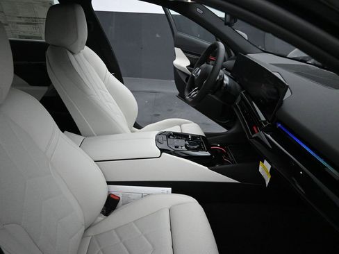 New 2026 BMW 530i w/ M Sport Package image 21