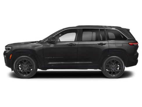 New 2026 Jeep Grand Cherokee Altitude AWD/4WD image 2