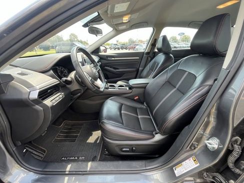 Used 2024 Nissan Altima 2.5 SR image 11