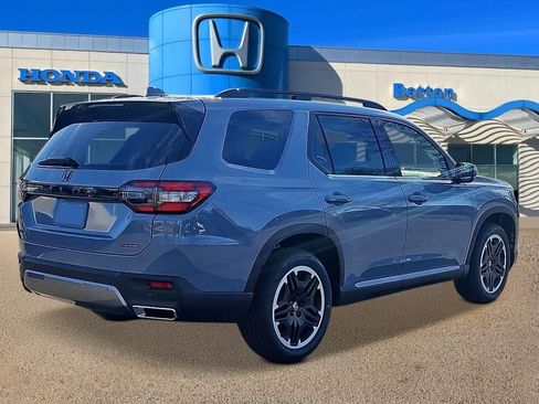 New 2026 Honda Pilot Touring image 4