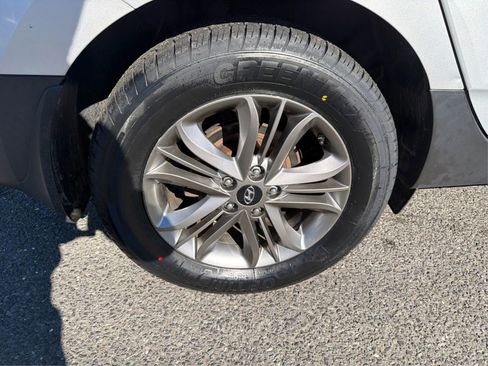 Used 2014 Hyundai Tucson GLS image 15