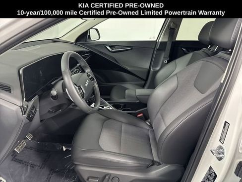 Certified 2025 Kia Niro EX Touring image 4