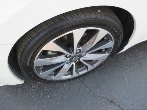 Used 2023 Nissan Maxima Platinum w/ Sport Mat Group FWD image 13