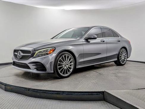 Used 2019 Mercedes-Benz C 300 4MATIC Sedan image 2