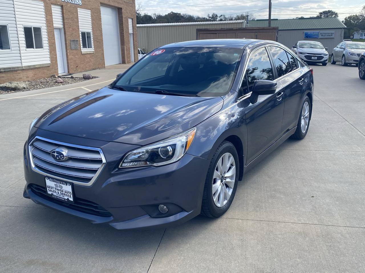 Used 2016 Subaru Legacy 2.5i Premium AWD/4WD image 2