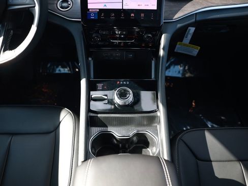New 2025 Jeep Grand Cherokee Limited image 26