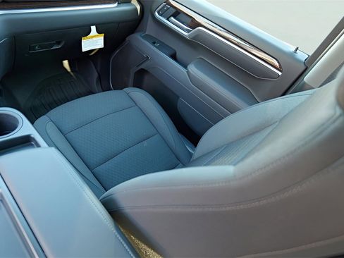 New 2025 GMC Sierra 1500 Elevation image 25