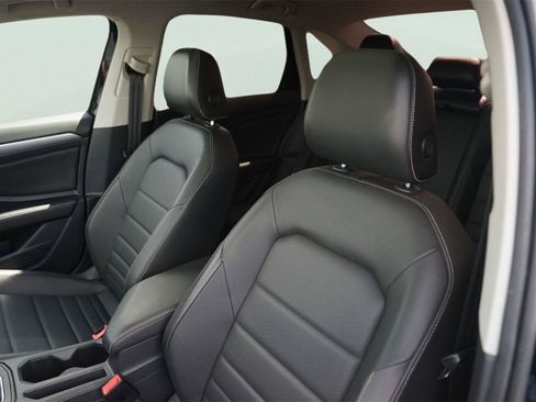Used 2022 Volkswagen Jetta SE FWD image 10