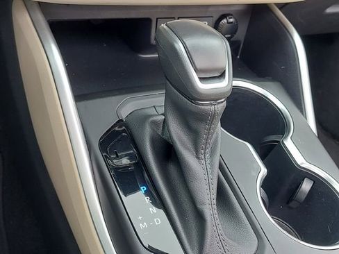 Used 2024 Toyota Highlander XLE FWD image 30