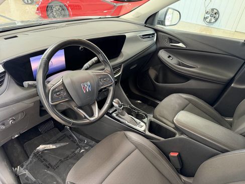 Used 2024 Buick Encore GX Preferred FWD image 9