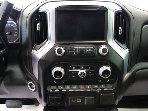 Used 2020 GMC Sierra 1500 Elevation w/ Elevation Value Package AWD/4WD image 18
