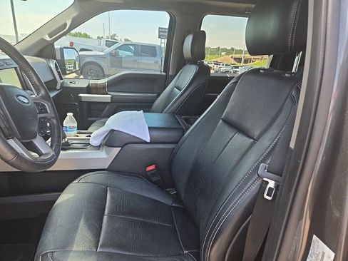 Used 2018 Ford F150 Lariat w/ Equipment Group 502A Luxury AWD/4WD image 19