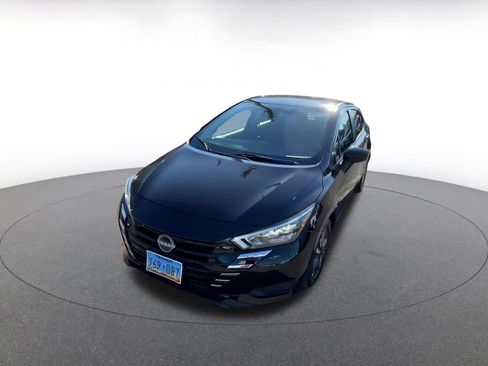 Used 2025 Nissan Versa SV image 7