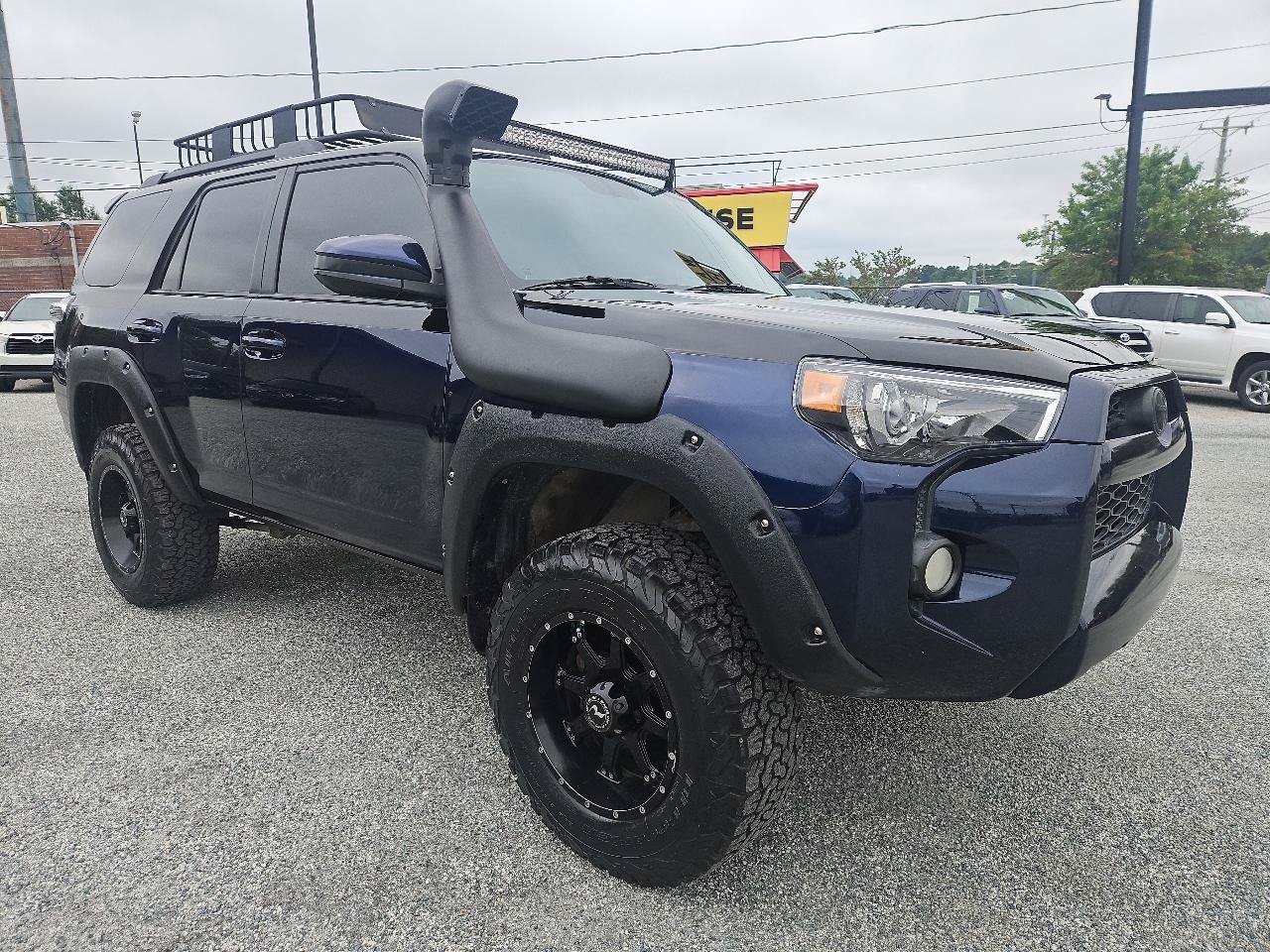 Used 2014 Toyota 4Runner SR5 AWD/4WD image 3