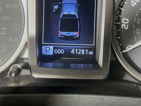 Certified 2022 Toyota Tacoma Limited image 12