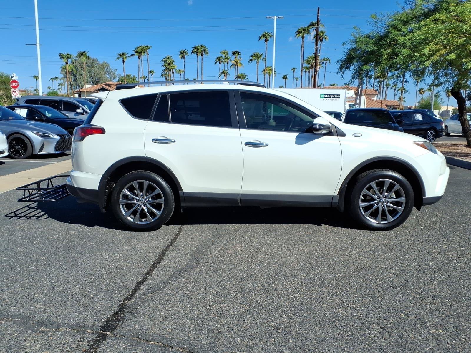 Used 2018 Toyota RAV4 Limited w/ Advanced Technology Package FWD image 3