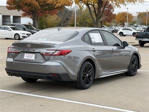 New 2026 Toyota Camry SE image 4