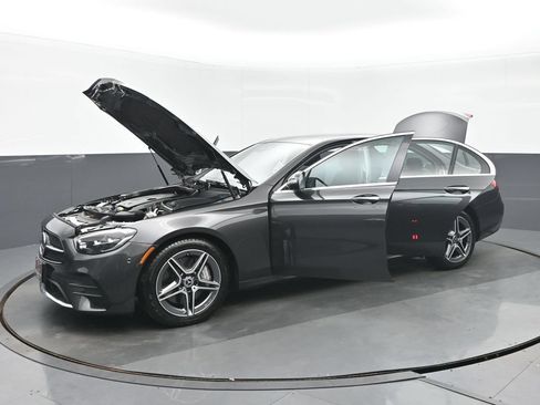 Used 2023 Mercedes-Benz E 350 4MATIC Sedan w/ Premium Package image 35