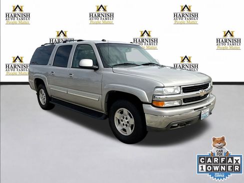 Used 2004 Chevrolet Suburban LT w/ Preferred Equipment Group image 1