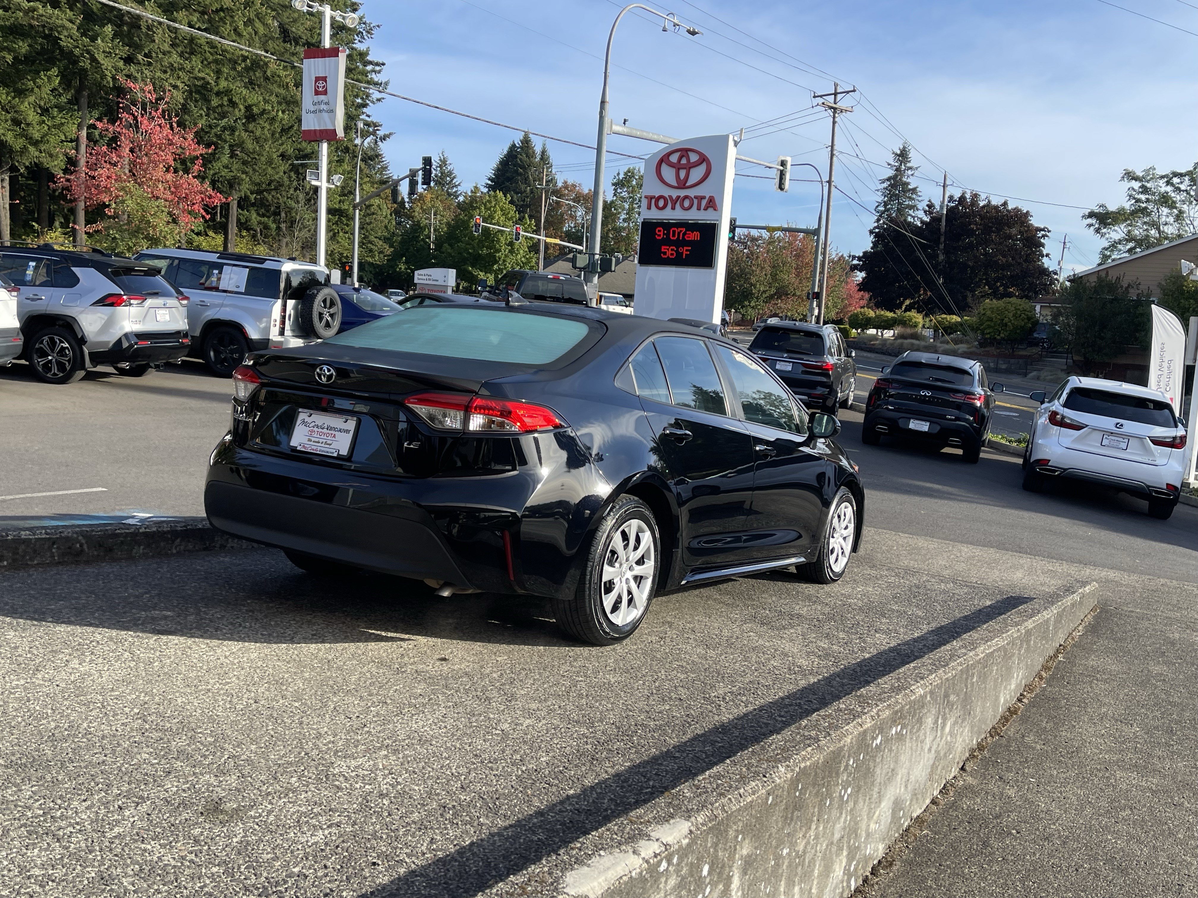 Certified 2025 Toyota Corolla LE FWD image 7
