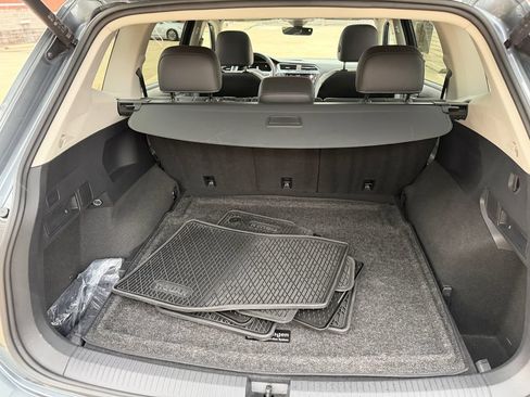 Certified 2024 Volkswagen Tiguan SE AWD/4WD image 26