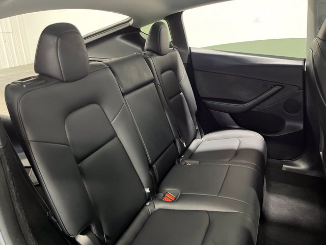 Used 2025 Tesla Model Y Long Range RWD image 14