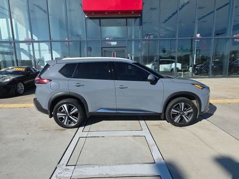 Used 2023 Nissan Rogue Platinum w/ Platinum Premium Package image 4