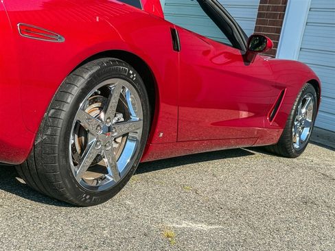 Used 2008 Chevrolet Corvette Coupe w/ Z51 Performance Package RWD image 39