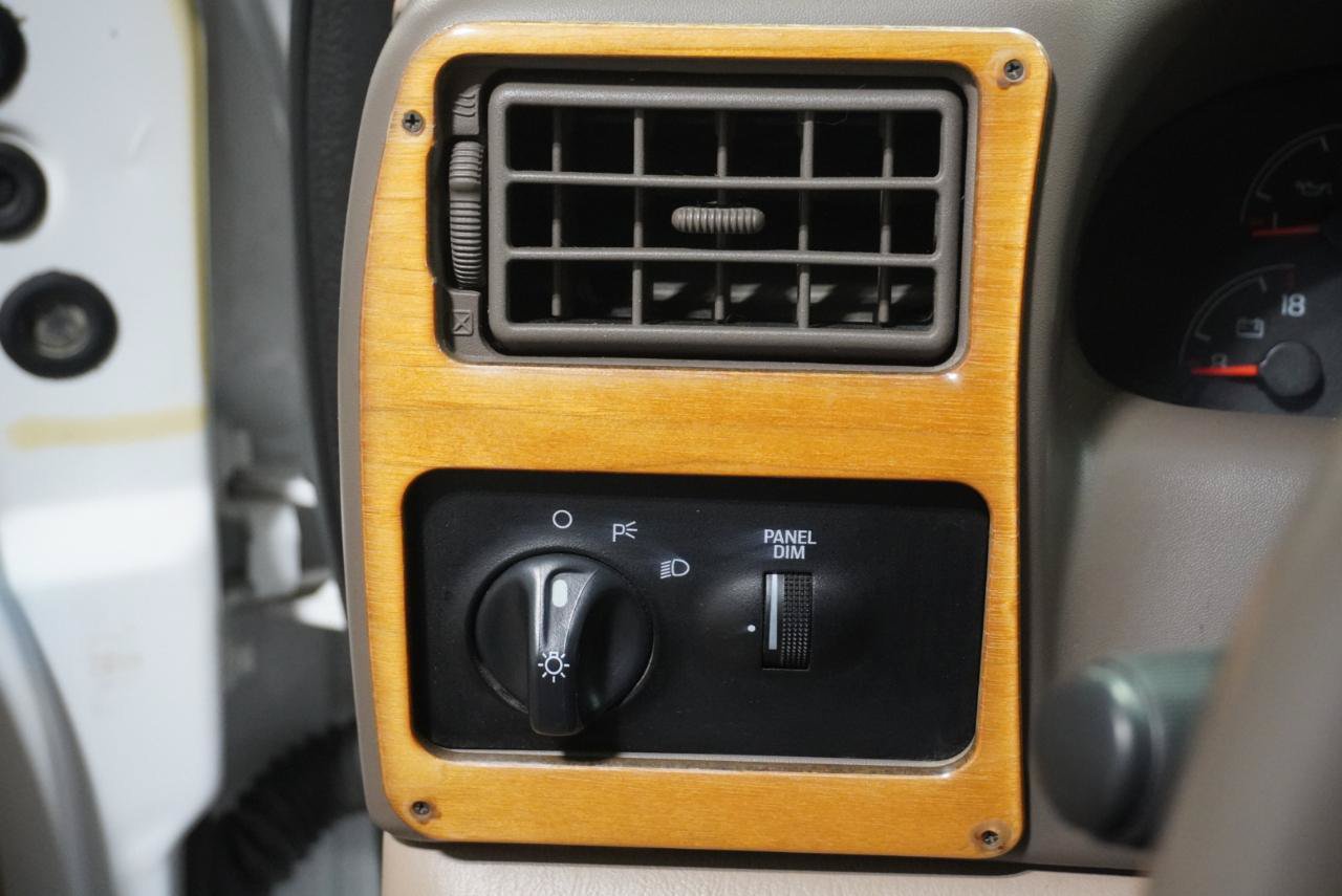 Used 1999 Ford F350 Lariat AWD/4WD image 10