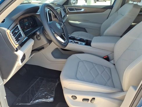 New 2026 Volkswagen Atlas SE image 12