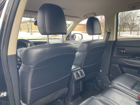 Used 2020 Mitsubishi Outlander SEL image 24