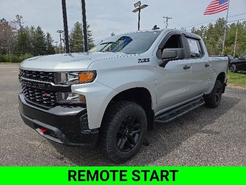 Used 2022 Chevrolet Silverado 1500 Custom Trail Boss w/ LPO, Dark Essentials Package AWD/4WD image 4
