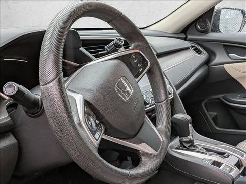 Used 2017 Honda Civic EX image 9