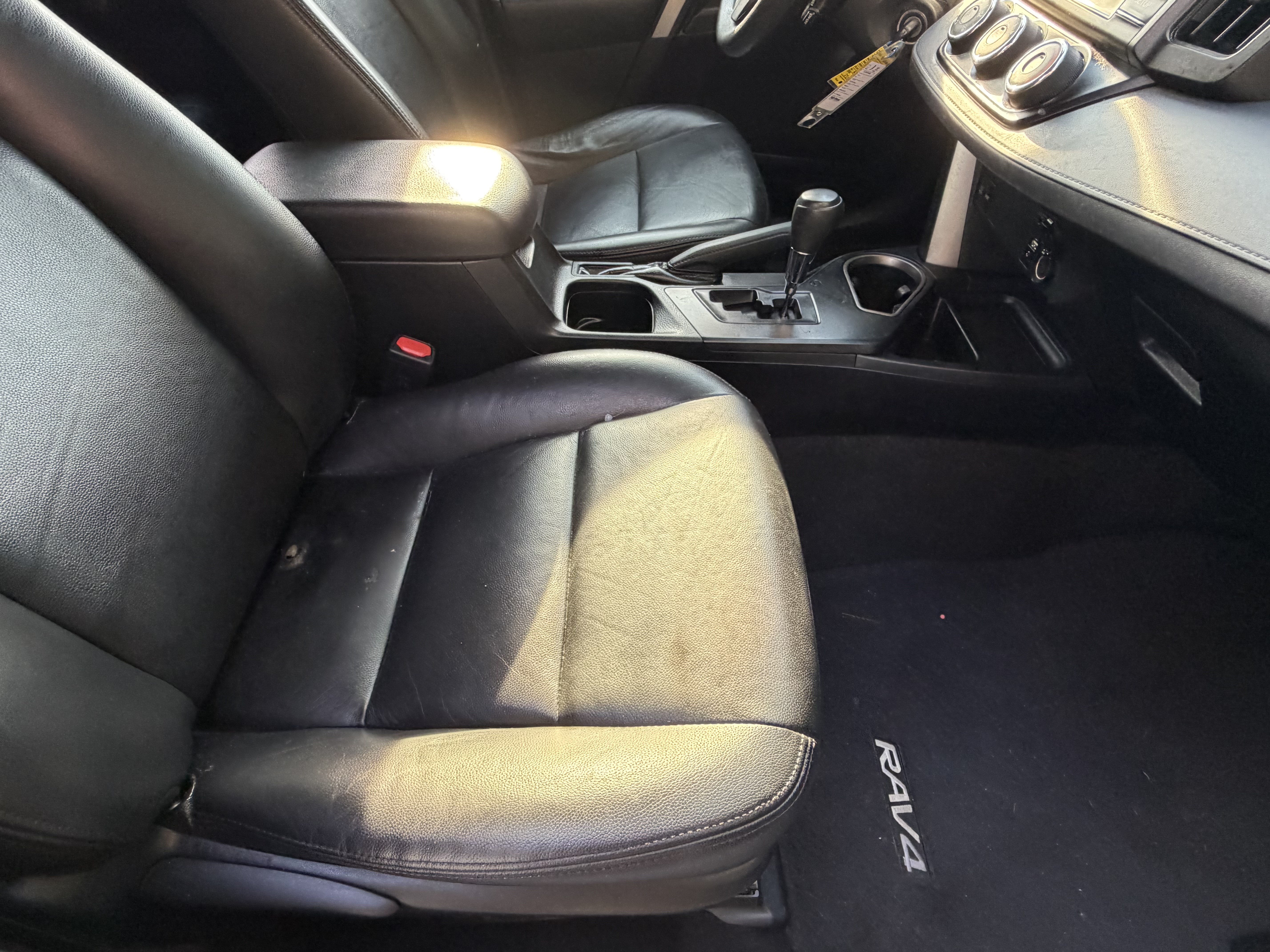 Used 2017 Toyota RAV4 LE FWD image 41