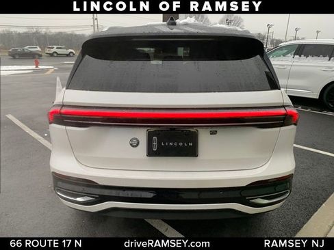 Used 2024 Lincoln Nautilus Reserve w/ Equipment Group 202A image 4